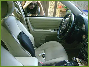 Neighborhood Locksmith Services Gladstone, OR 503-482-2774 - 20-keys-locked-in-car