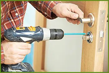 Neighborhood Locksmith Services Gladstone, OR 503-482-2774 - 6-lock-installation